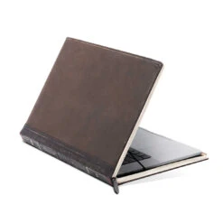 Twelve South - BookBook For MacBook 7 Twelve South - BookBook For MacBook -Computer Peripherals 12S BookBook MB16in Hero Silo HiRes 1100x a3bb52d5 db83 4166 aa33 a91f28763759