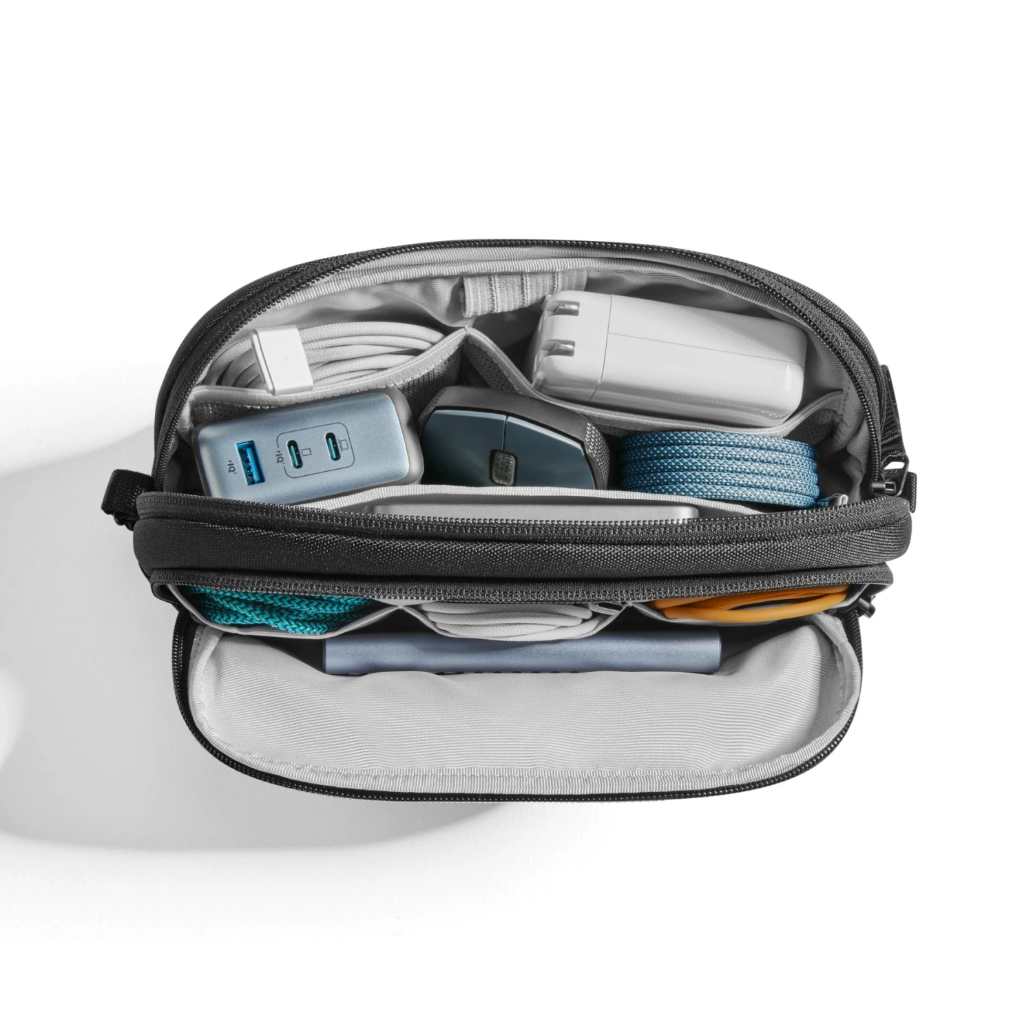 Tomtoc - Light-T12 Electronic Accessory Pouch M 11 Tomtoc - Light-T12 Electronic Accessory Pouch M - Image 11