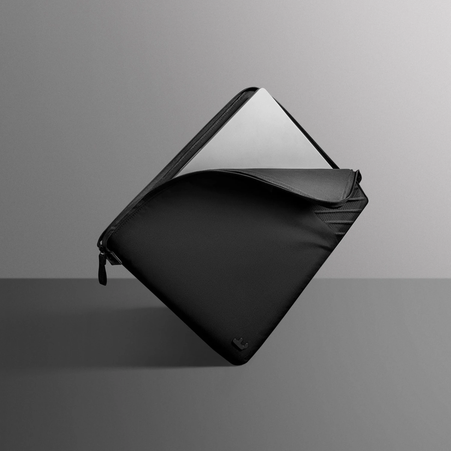 Tomtoc - Voyage-A10 Laptop Sleeve For 13-16 Inch MacBook Air/Pro 5 Tomtoc - Voyage-A10 Laptop Sleeve For 13-16 Inch MacBook Air/Pro - Image 5