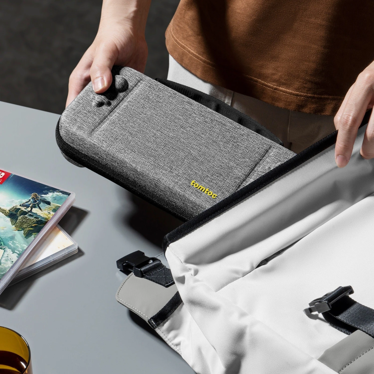 Tomtoc - FancyCase-G05 Nintendo Switch Medium Case 13 Tomtoc - FancyCase-G05 Nintendo Switch Medium Case - Image 13