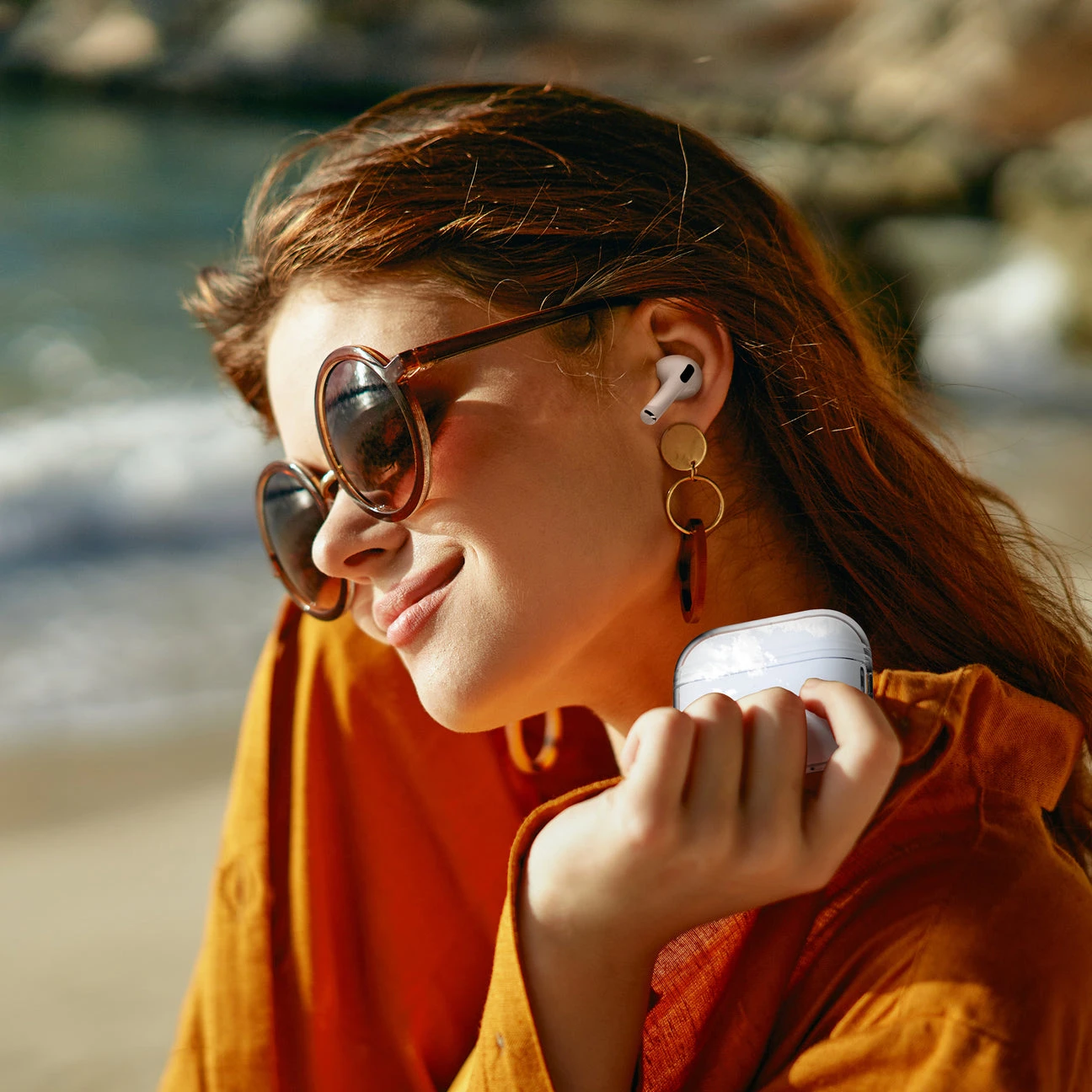 Elago - Clear Case With Nylon Lanyard For AirPods Pro 2 19 Elago - Clear Case With Nylon Lanyard For AirPods Pro 2 - Image 19