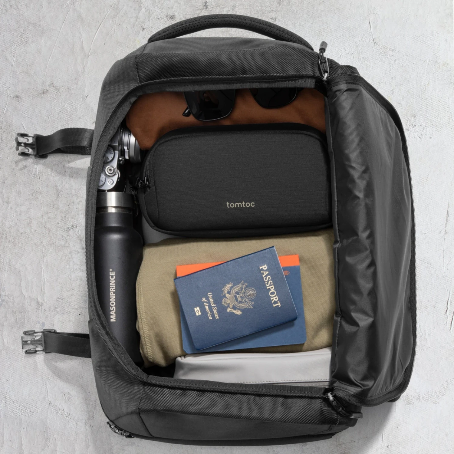 Tomtoc - Light-T12 Electronic Accessory Pouch M 13 Tomtoc - Light-T12 Electronic Accessory Pouch M - Image 13