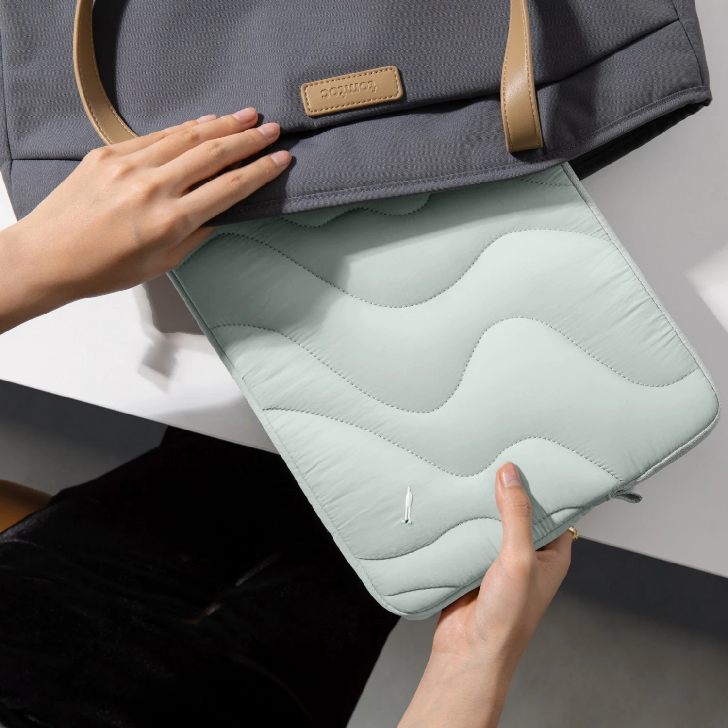 Tomtoc - Terra-A27 Laptop Sleeve For 16 Inch MacBook Pro 15 Tomtoc - Terra-A27 Laptop Sleeve For 16 Inch MacBook Pro - Image 15