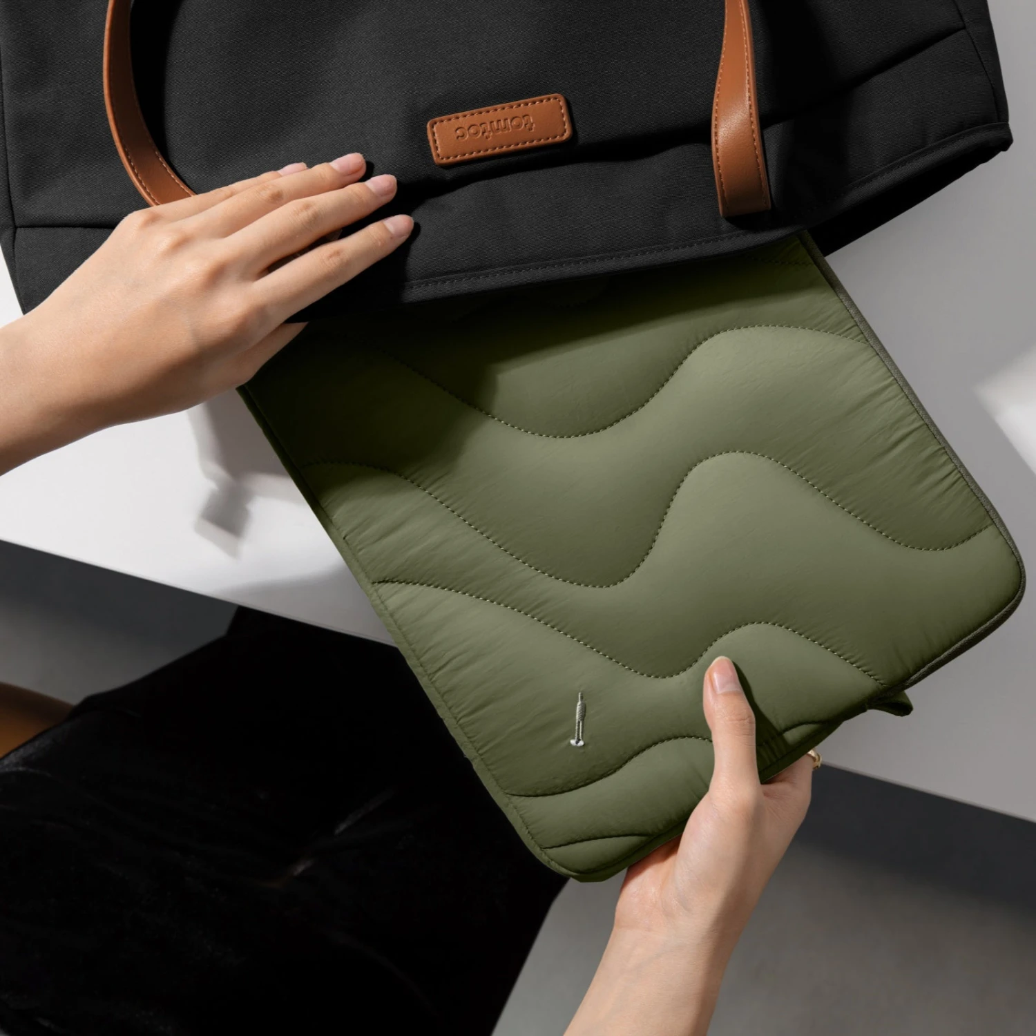 Tomtoc - Terra-A27 Laptop Sleeve For 15 Inch MacBook Air 14 Tomtoc - Terra-A27 Laptop Sleeve For 15 Inch MacBook Air - Image 14