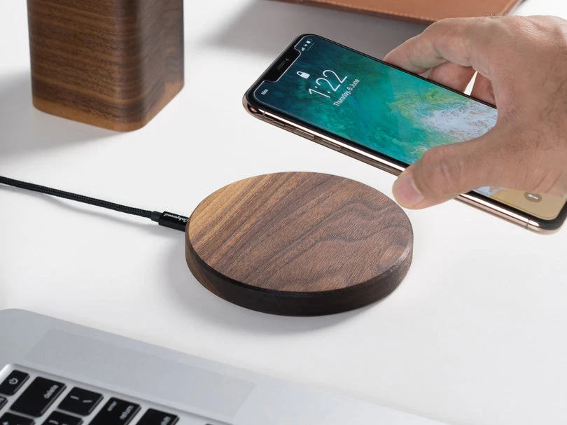 Oakywood - Slim Charging Pad 4 Oakywood - Slim Charging Pad - Image 4