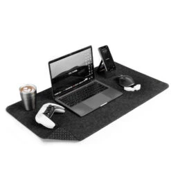 Deltahub - Minimalistic Desk Pad