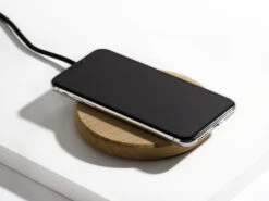Oakywood - Slim Charging Pad 10 Oakywood - Slim Charging Pad -Computer Peripherals IMG 0010 1c8fac8c a284 4e63 9809 e3e4b9387e39