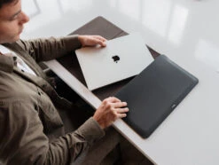 Orbitkey - Hybrid Laptop Sleeve 23 Orbitkey - Hybrid Laptop Sleeve -Computer Peripherals Main Images 1 1445x 609278f5 cf5d 478e bee9 c26d2217103c