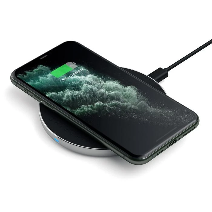 Satechi - Aluminum Type-C Wireless Charger 5 Satechi - Aluminum Type-C Wireless Charger - Image 5