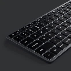 Satechi - Slim X2 Bluetooth Backlit Keyboard -Computer Peripherals slim x2 bluetooth backlit keyboard keyboards satechi 796845 1024x 77aca1e5 c906 46e6 9fe3 3db9a4cb6350