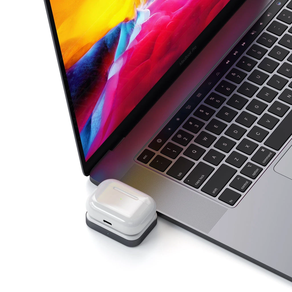 Satechi - Usb-C Wireless Charging Dock For Airpods 4 Satechi - Usb-C Wireless Charging Dock For Airpods - Image 4